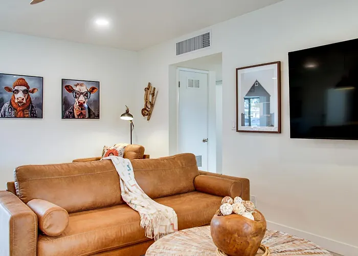 Fun W/ Friends! Old Town Escape W/ Outdoor Oasis Holiday home *